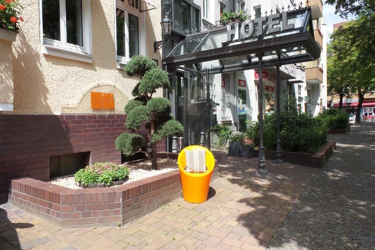 ホテル アルト テゲル ベルリン エクステリア 写真